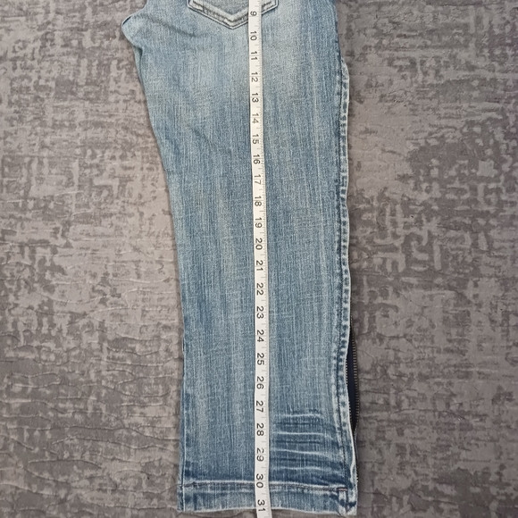 Y2K Guess zippered capri Jeans😱🤯😍😍 - Picture 12 of 16